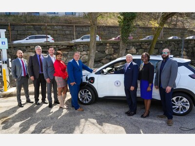 CONNECTING TO EV PORTS:  Mayor Mike Spano Says 90 New Electric Vehicle Charging Stations Will Be Available In The City Of Yonkers